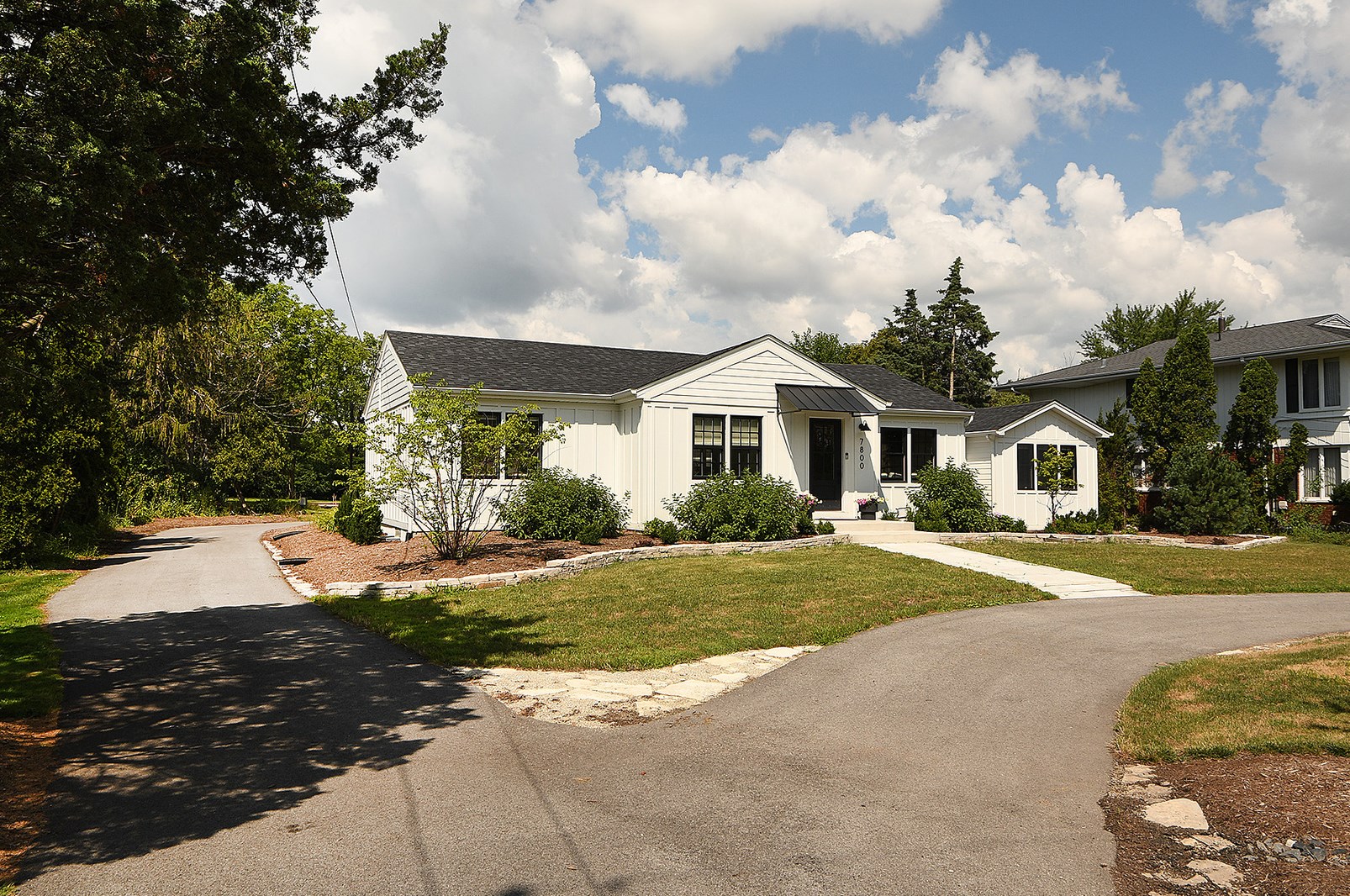 7800 Drew Ave, Willowbrook, IL 60527-6920