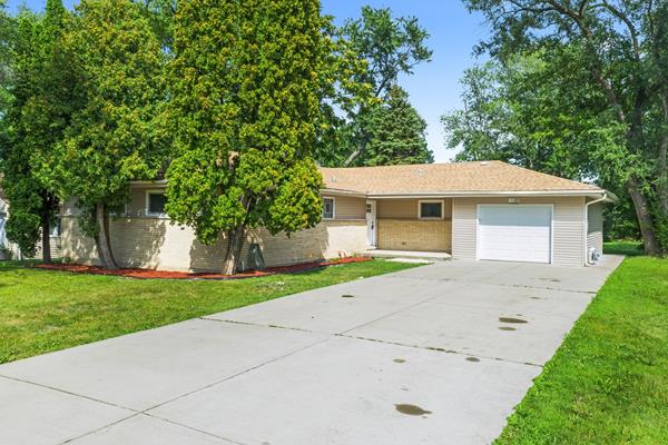 18225 Sacramento Ave, Homewood, IL 60430 - MLS 11194321 ...