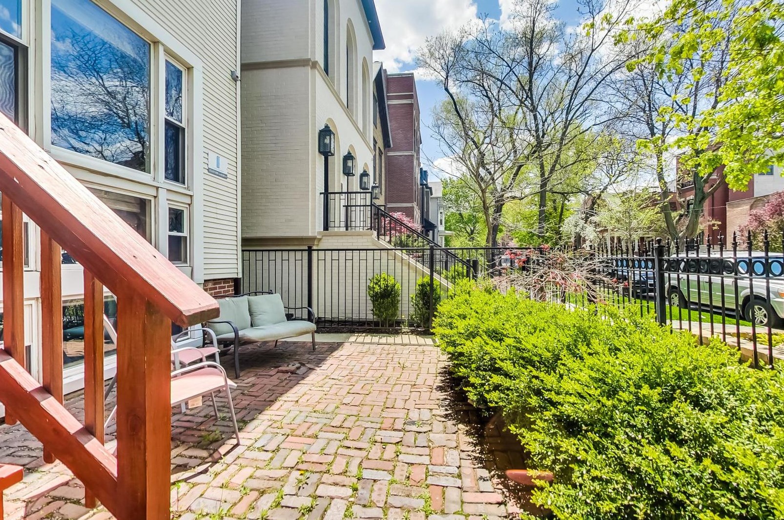 2643 N Mildred Ave Apt 1, Chicago, IL 60614