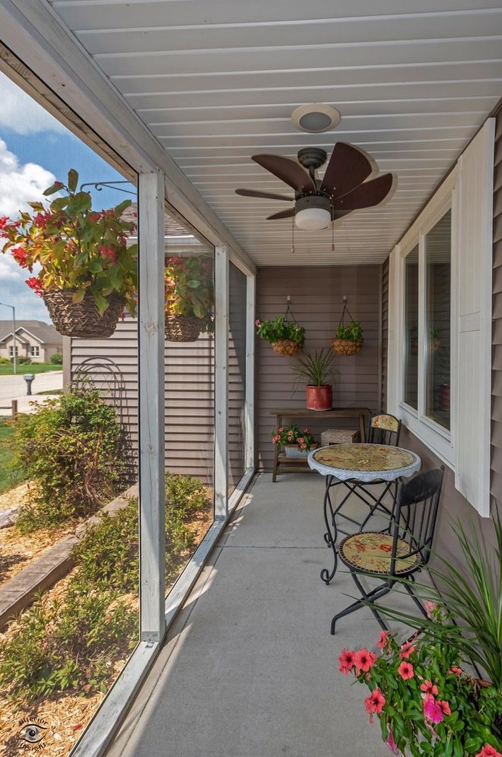 1131 Fairchild Dr, Lorenzo, IL 60481-2330