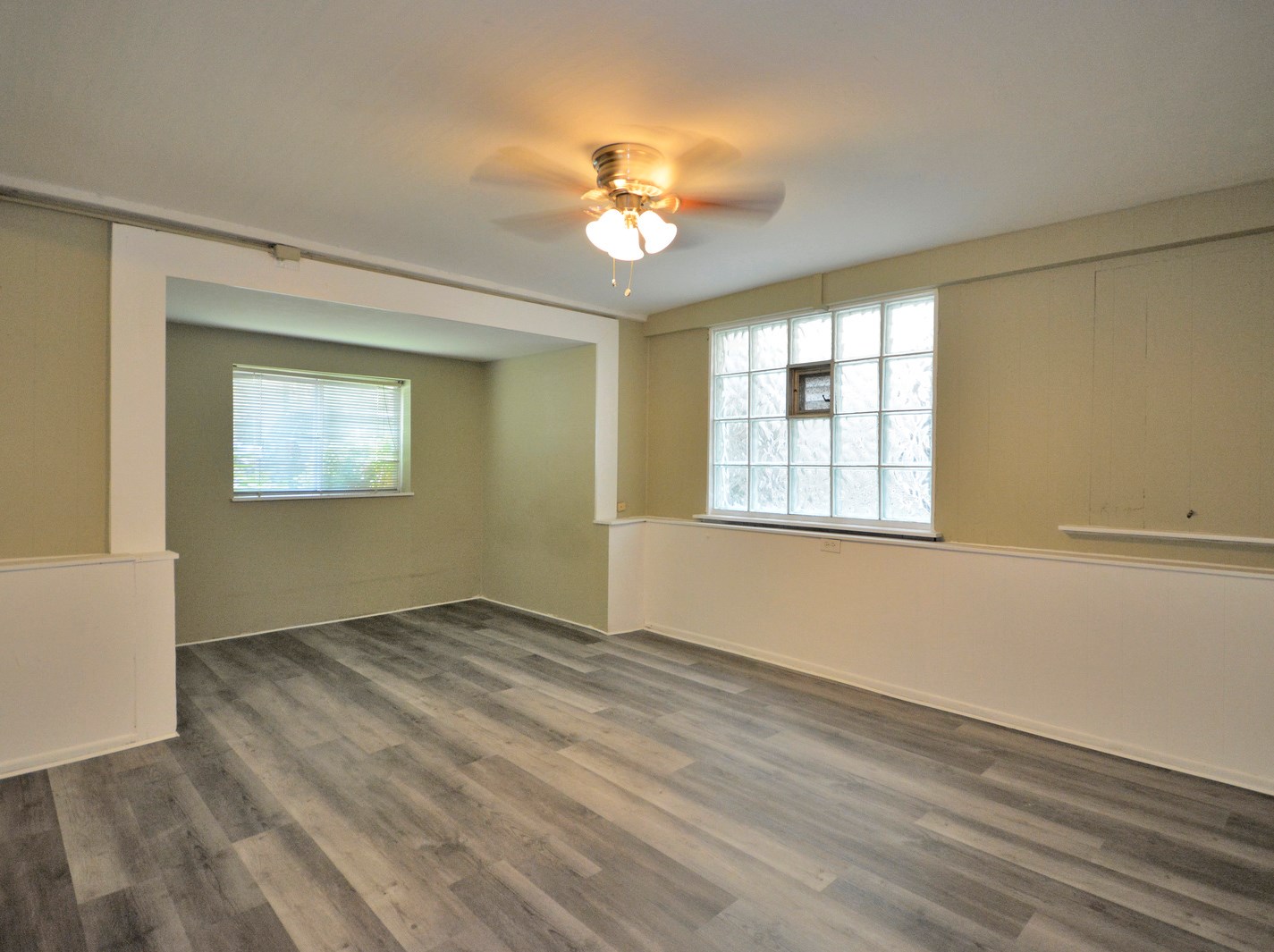3708 N Sacramento Ave #g, Chicago, IL 60618