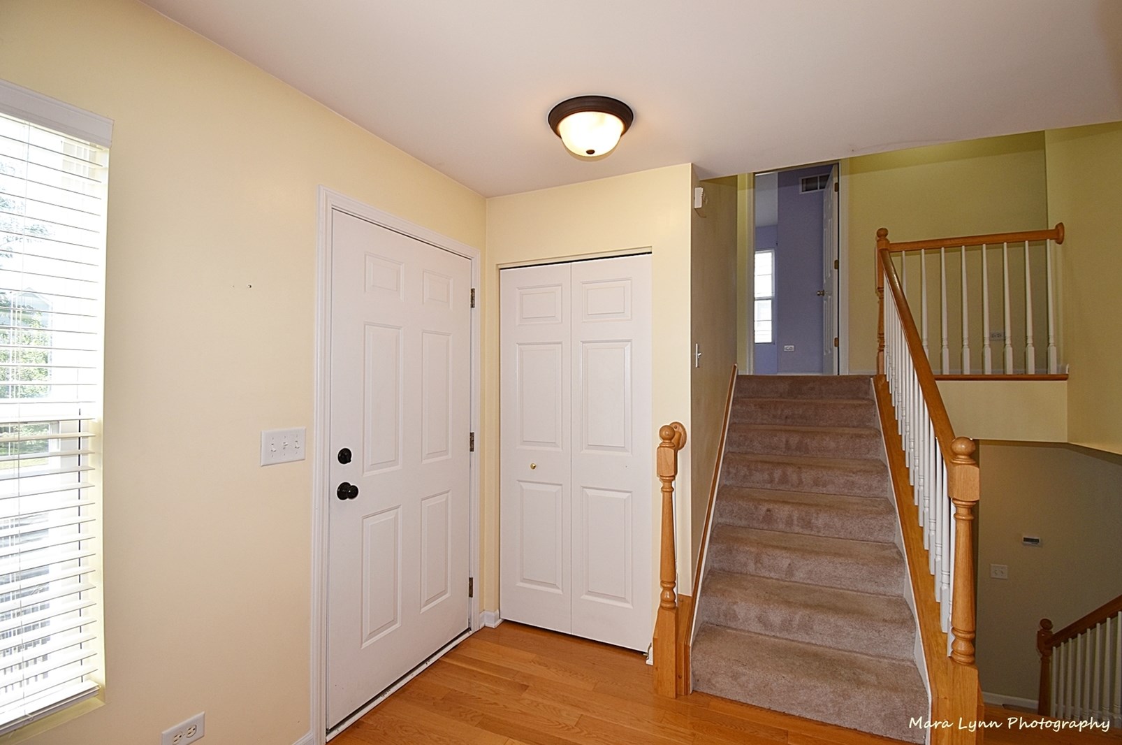 97 Hummingbird Ave, Dekalb, IL 60112-4126