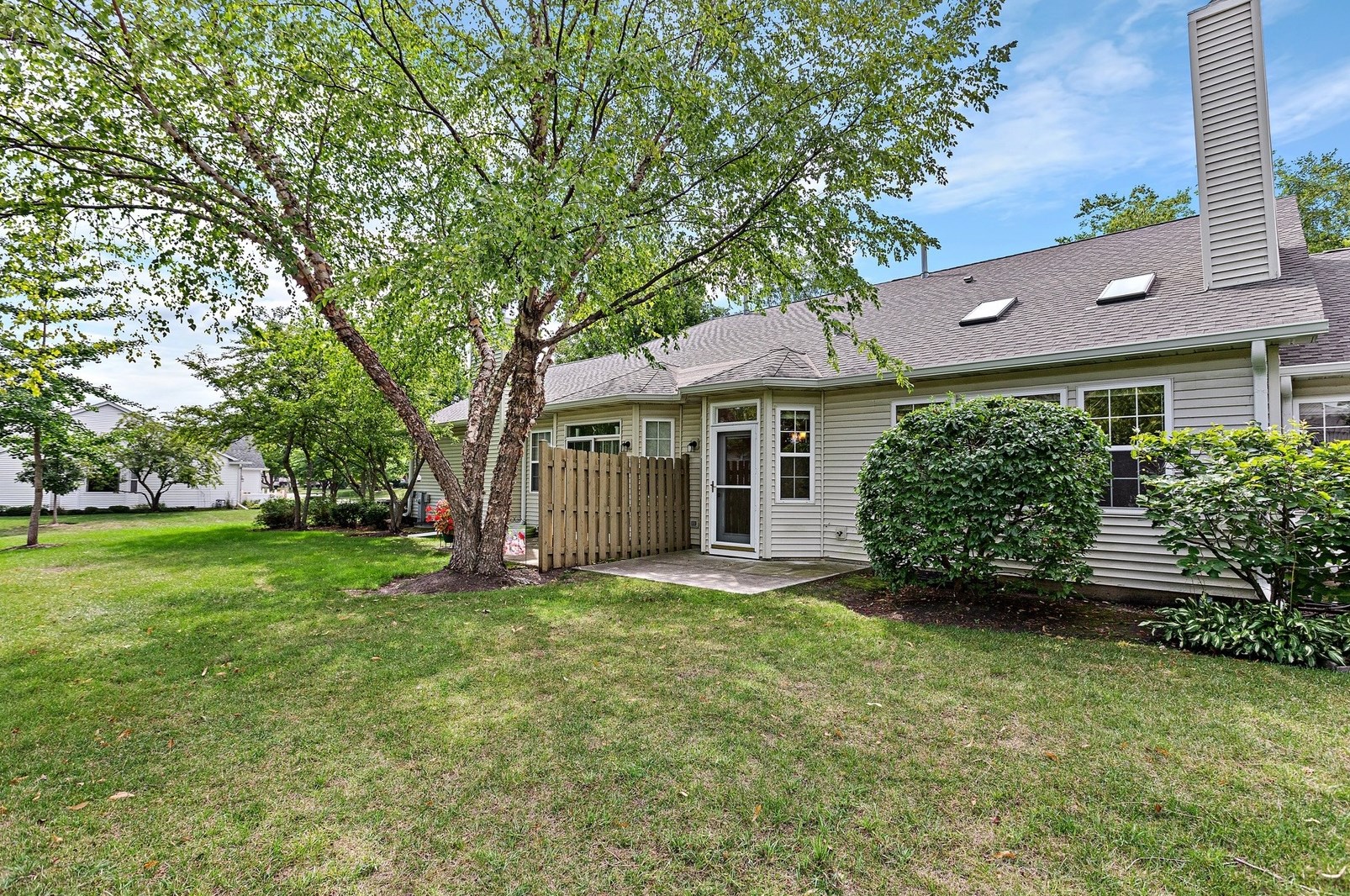 2312 Meadowcroft Ln, Volo, IL 60030-4411