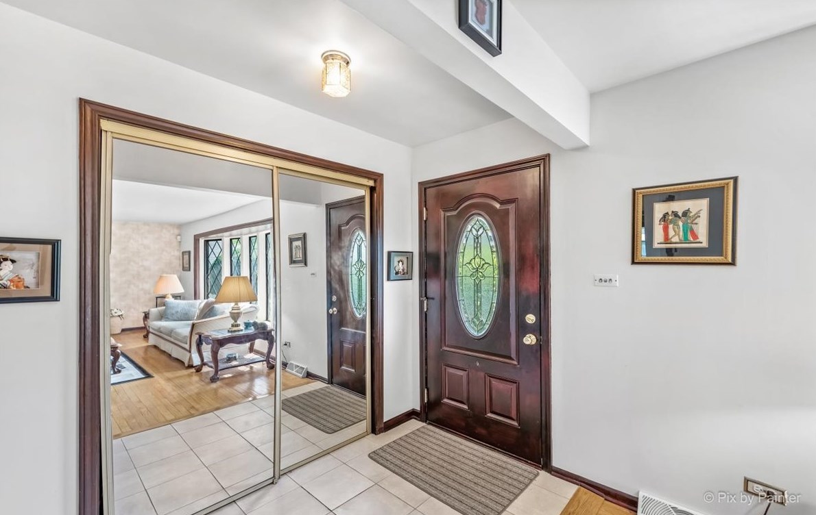 410 79th St, Willowbrook IL  60527-2406 exterior