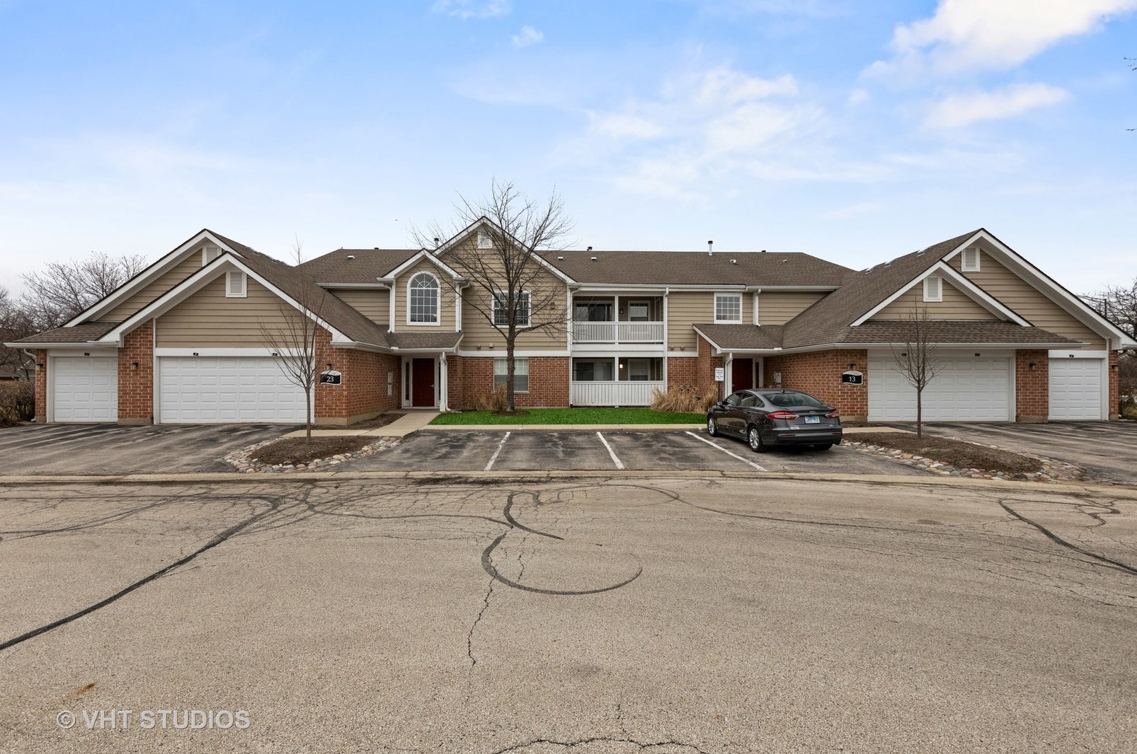 1640 Lincoln Meadows Cir #821, Schaumburg, IL 60173