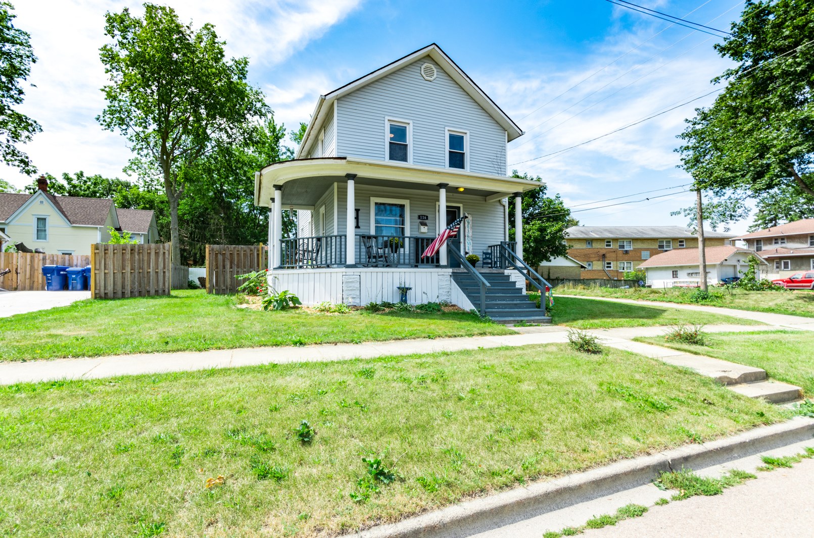 116 Pine St, Dekalb, IL 60115-3245