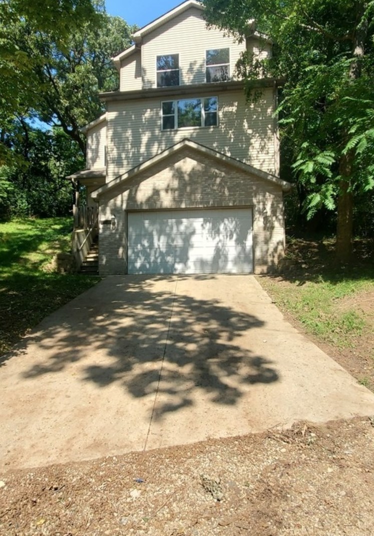 27764 W Ravine Dr, Spring Grove, IL 60081