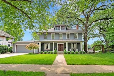 877 S Chicago Avenue - Photo 1
