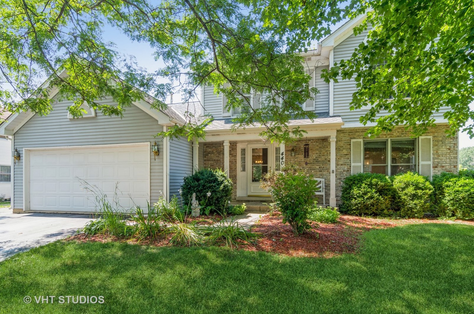 440 Cambridge Ave, Elburn, IL 60119-8351