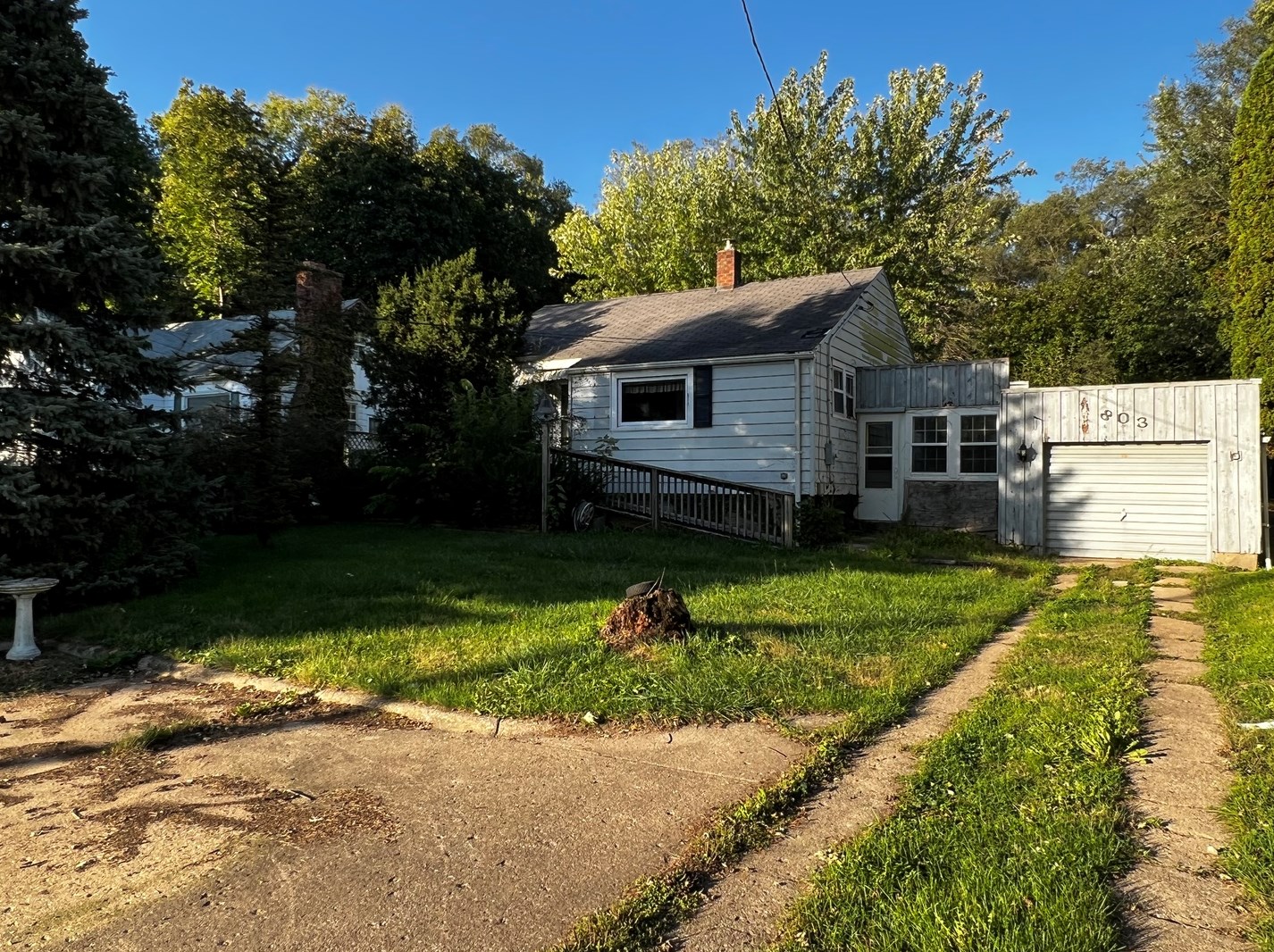 803 Chicago Ave, Nelson, IL 61021-3939