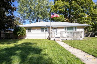 612 Maple Avenue - Photo 1