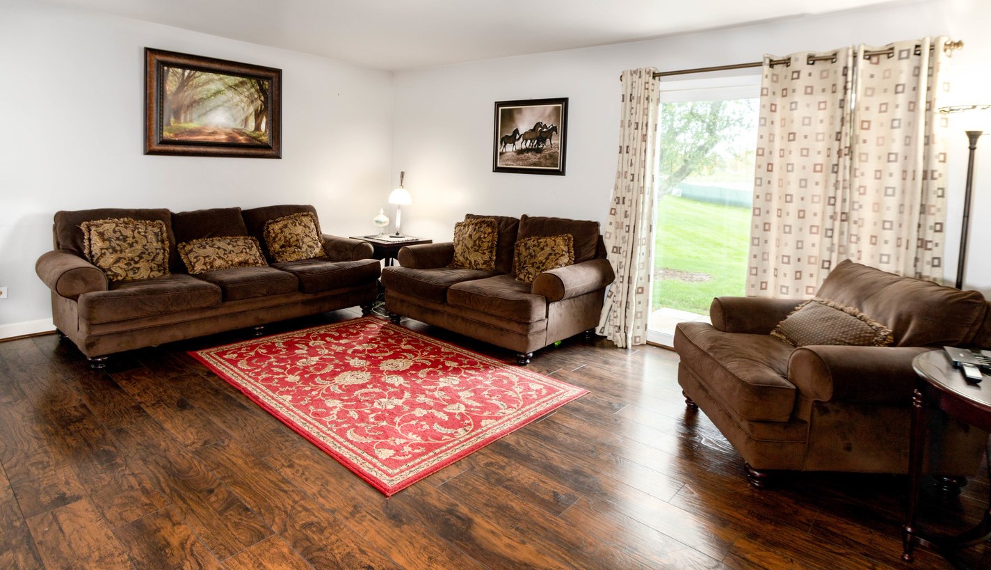 500 Mallard Ct, Schaumburg, IL 60193-4271