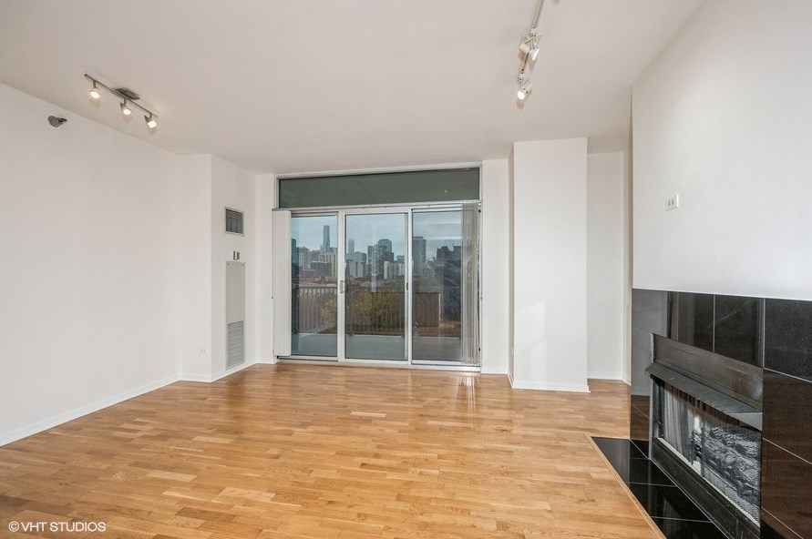 1546 N Orleans St #701, Chicago, IL 60610