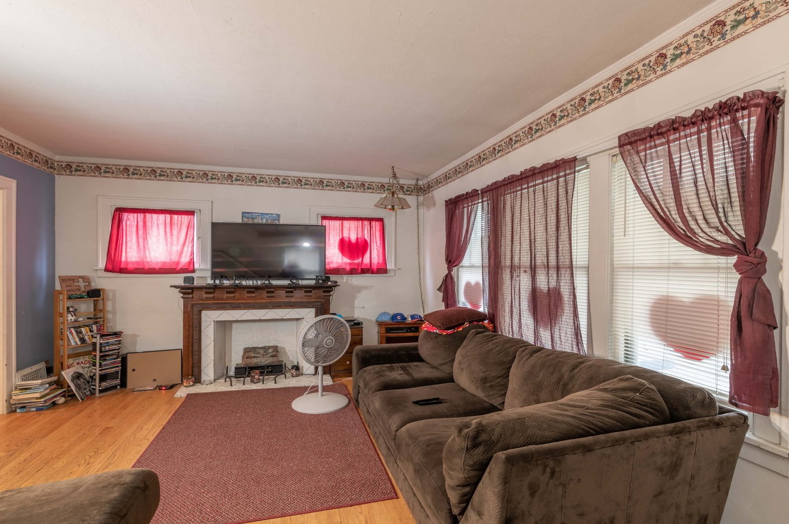 114 Highland Ave, Aurora, IL 60506-5026