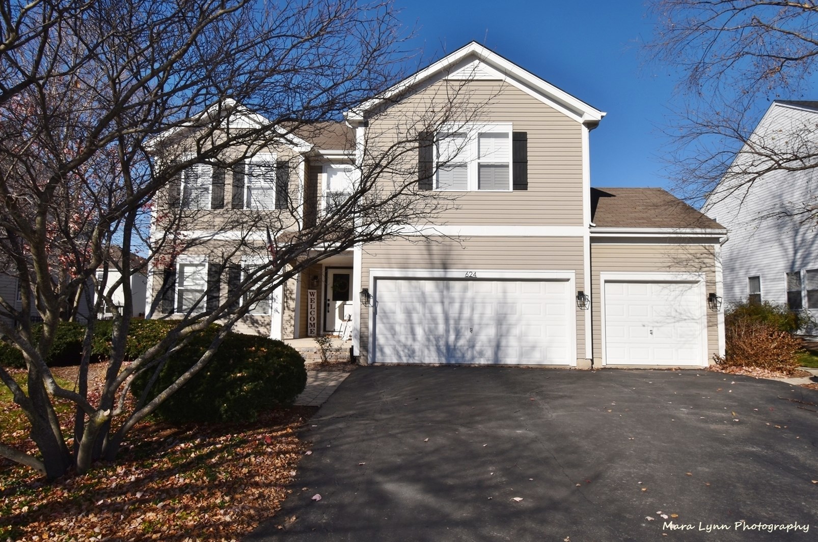 624 Stoffa Ave, Elburn, IL 60119-9429
