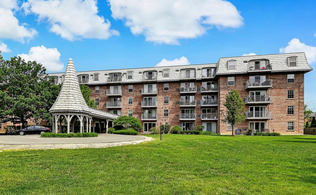 5125 Blodgett Ave #312t, Downers Grove, IL 60515