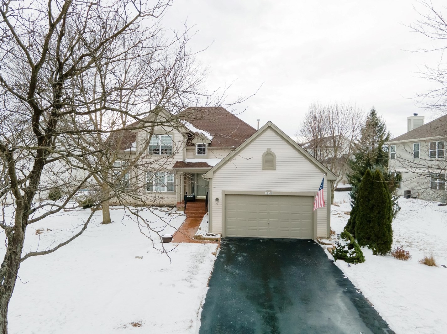 323 Garrison Cir, Hoffman Estates, IL 60010-7057