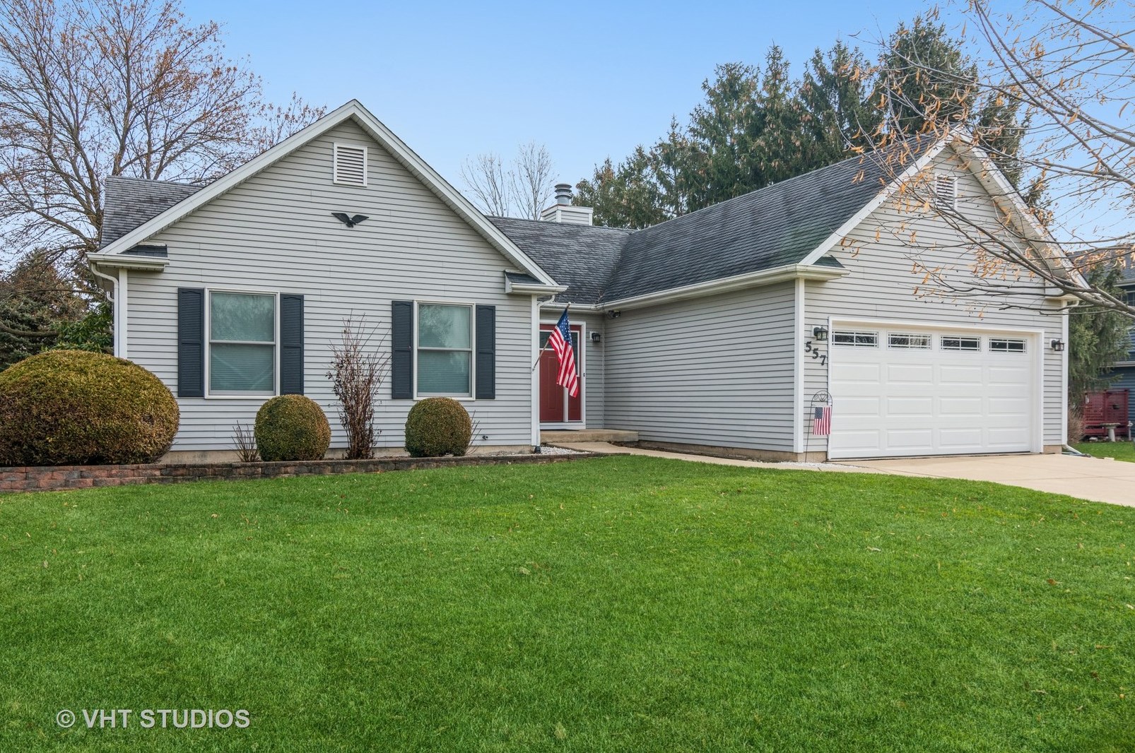557 Parkside Dr, Elburn, IL 60119-8333