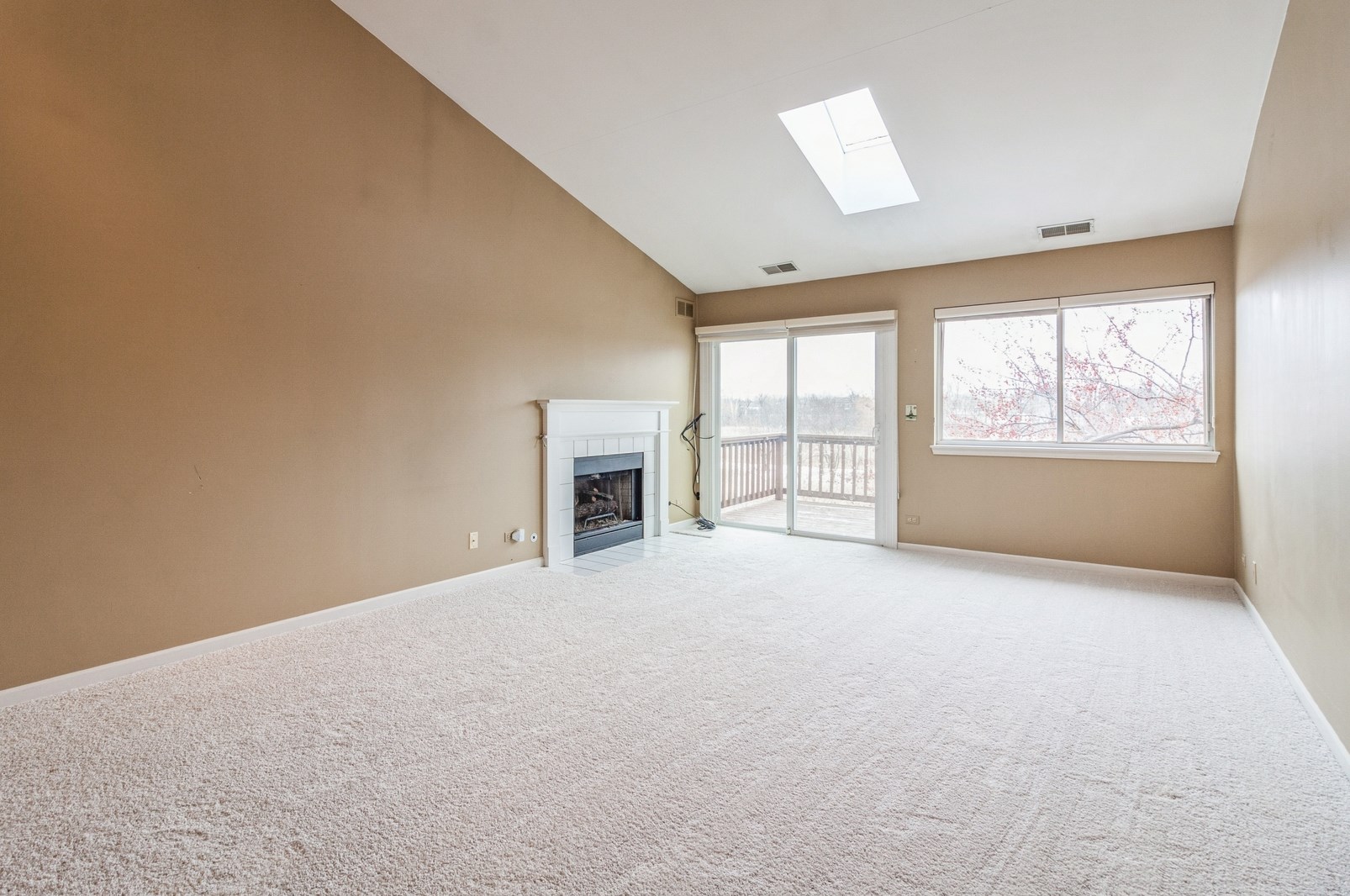 8393 Mystic Trce, Oak Brook, IL 60561-5485