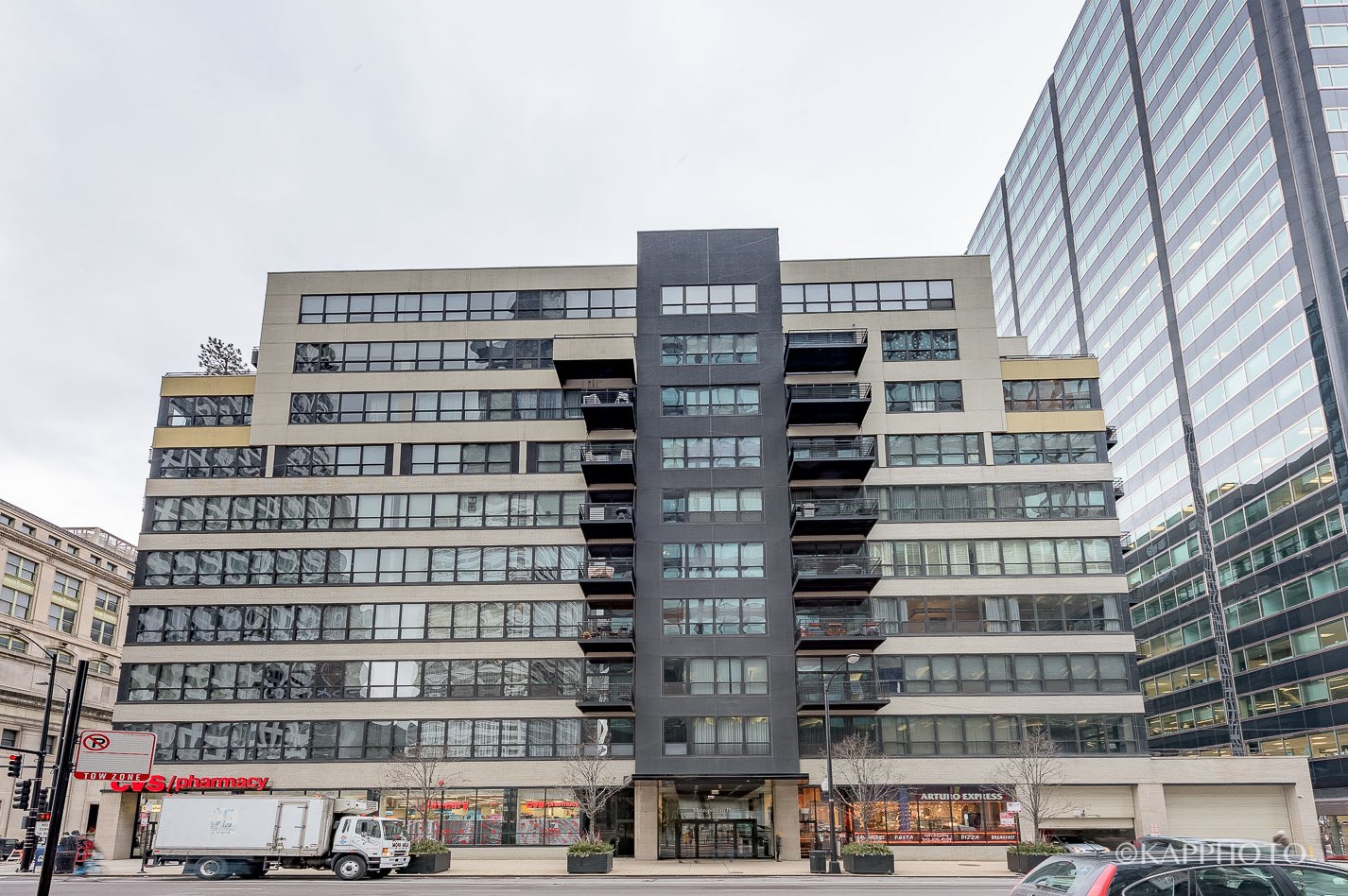 130 S Canal St #614, Chicago, IL 60606