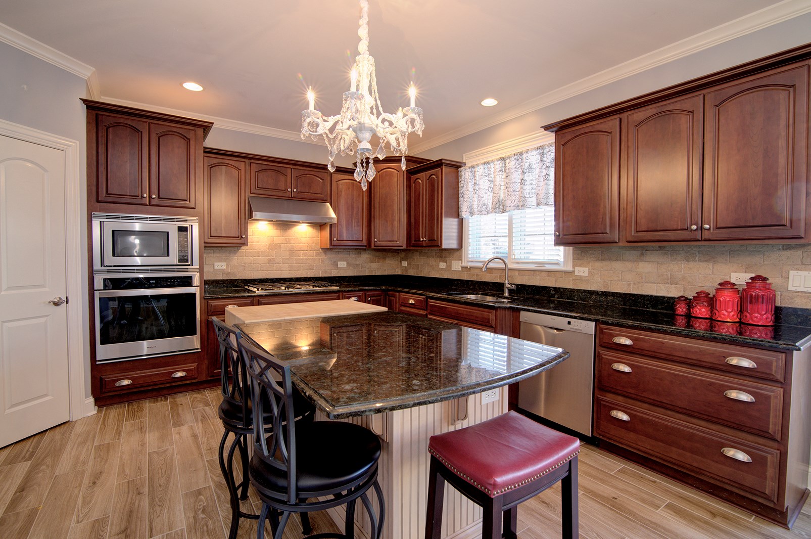 1108 Independence Ave, Elburn IL  60119-7833 exterior