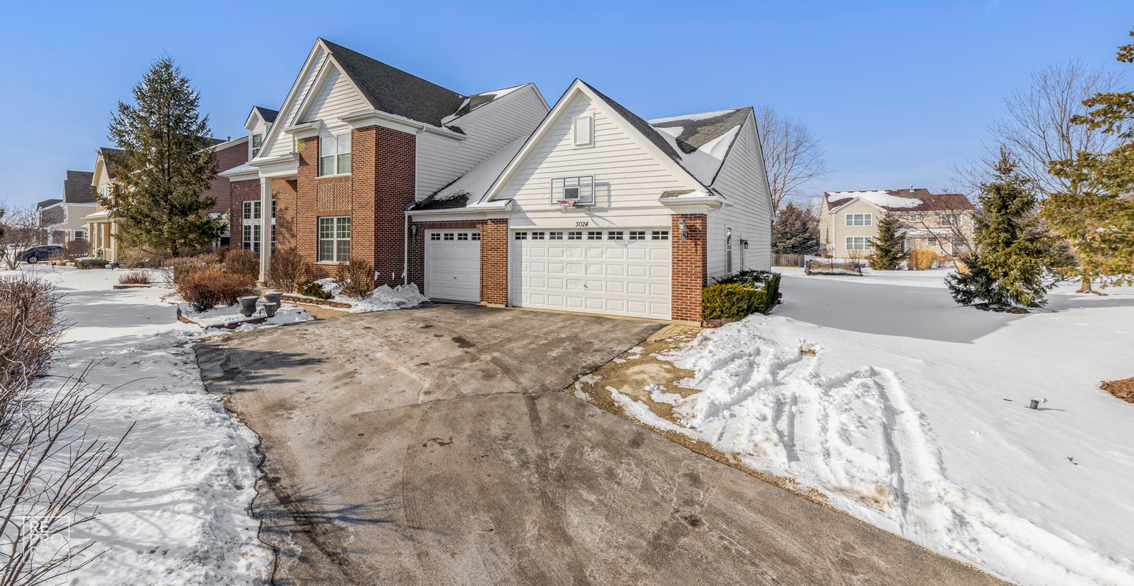 3024 Long Common Pkwy, Hoffman Estates, IL 60124-8823
