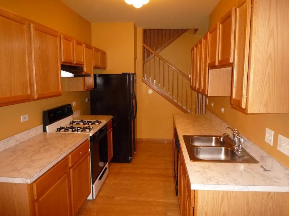 2244 Reflections Dr, Aurora, IL 60502