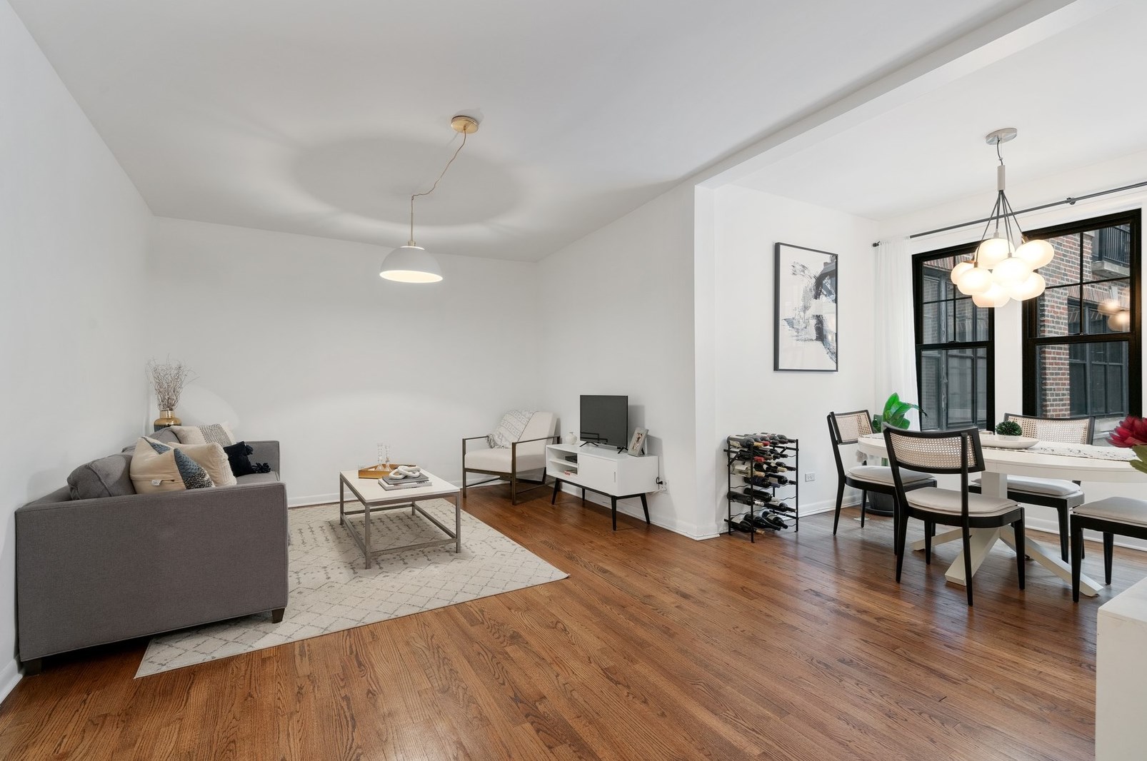 2317 N Commonwealth Ave Apt 1e, Chicago, IL