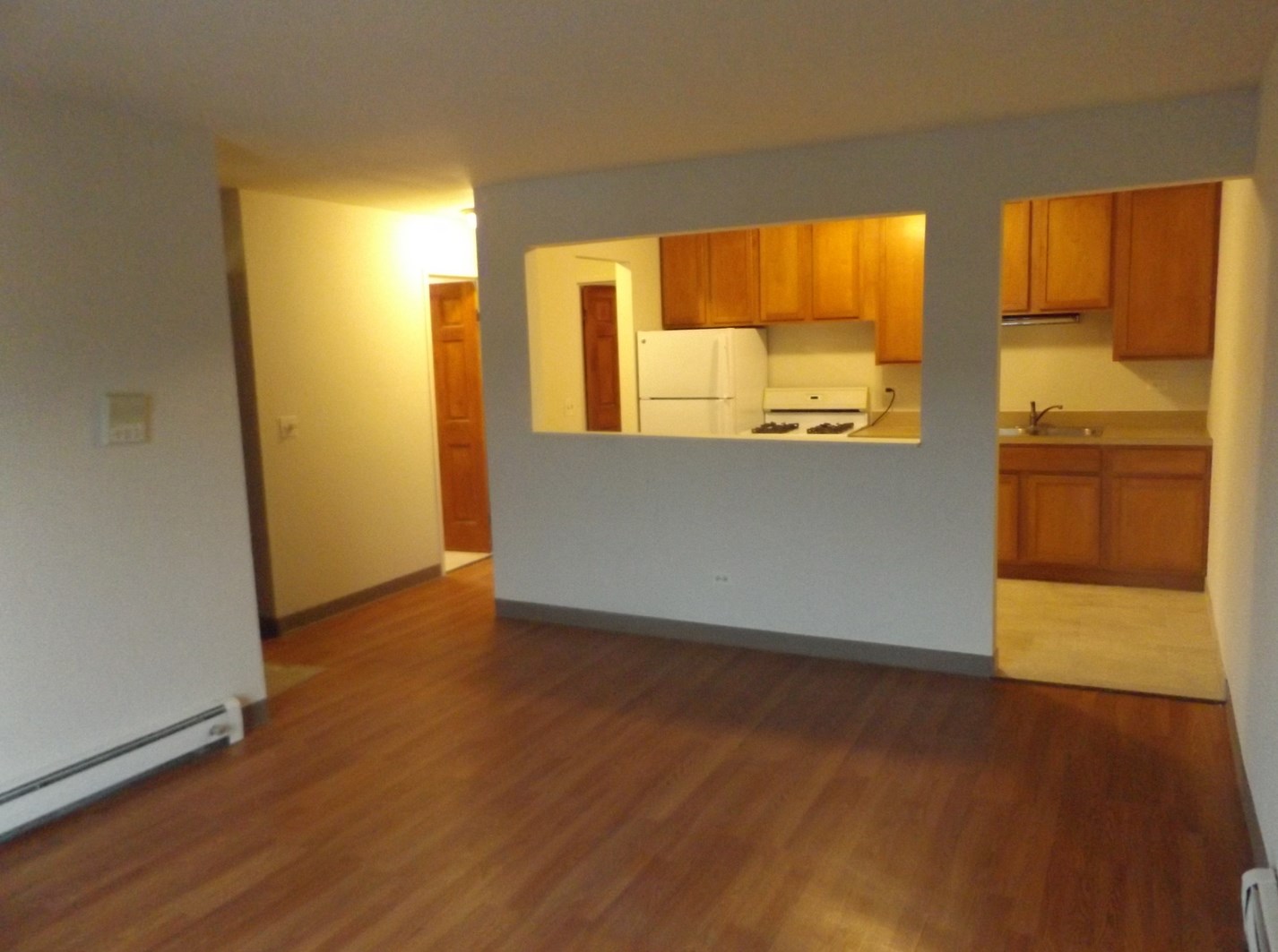 710 W Huntington Commons Rd #3a, Mount Prospect, IL 60056