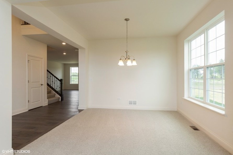 162 Freesia Ln, Hoffman Estates, IL 60124-0209