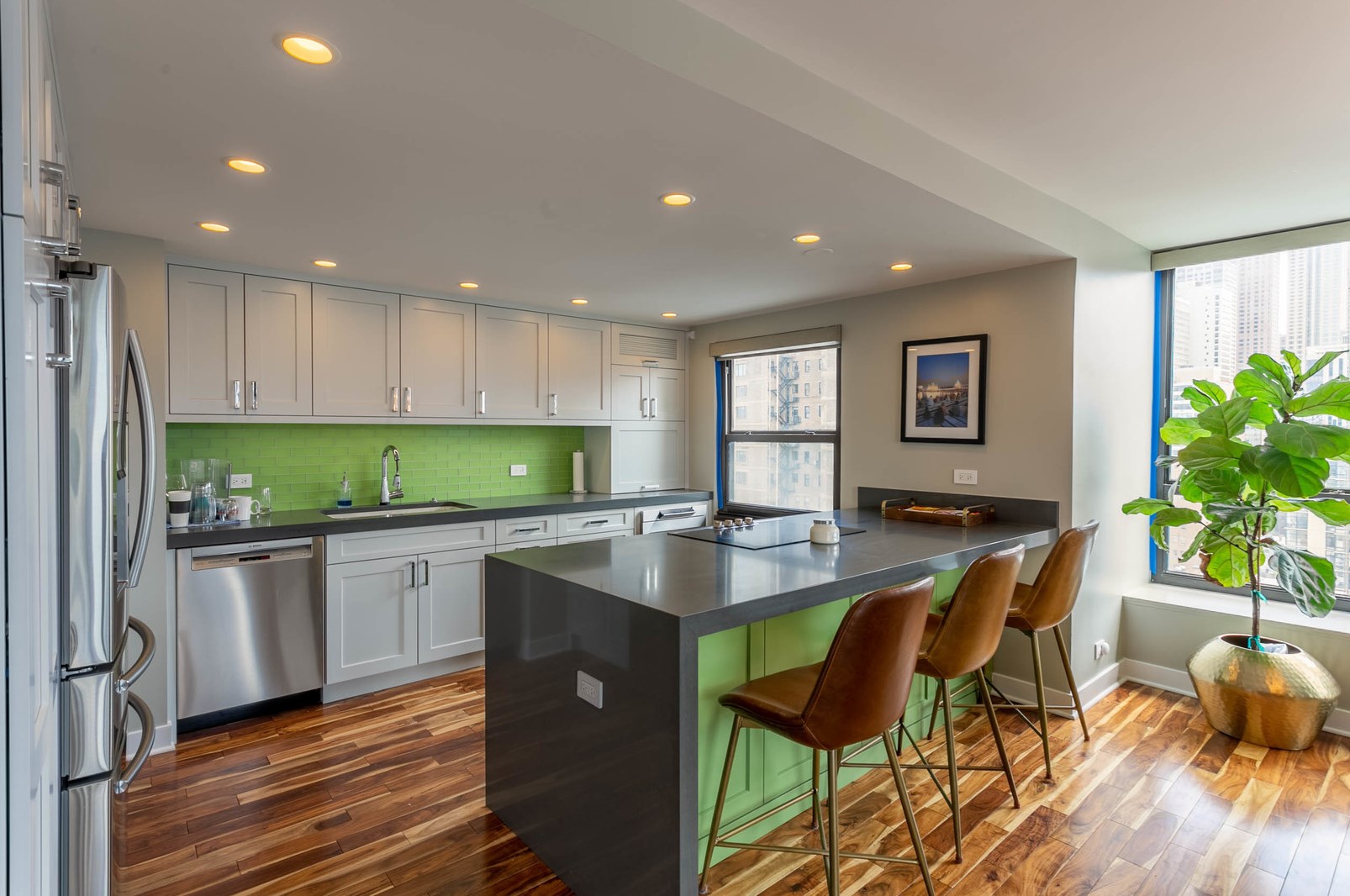 1313 N Ritchie Ct Apt 2001, Chicago, IL 60610