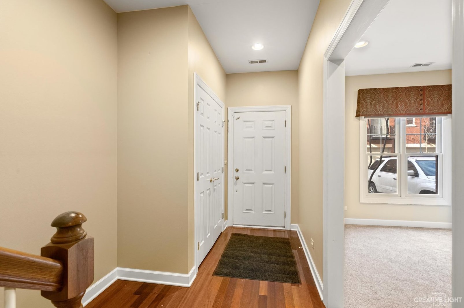 159 Festival Ct, Hoffman Estates, IL 60120-6406
