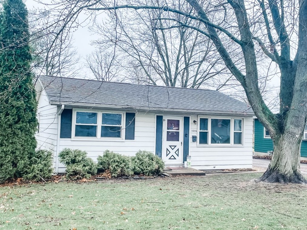 1038 Cross St, Sycamore IL  60178-2406 exterior