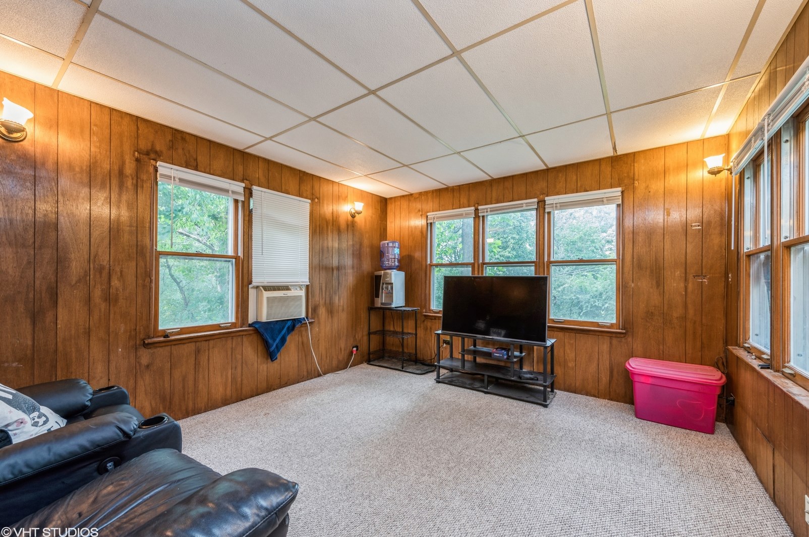39210 N Jackson Dr, Spring Grove, IL 60081