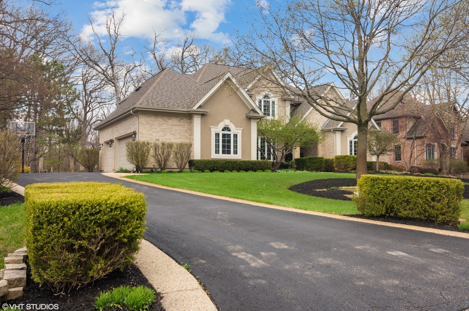 204 Fox St, Trout Valley, IL 60013-6106