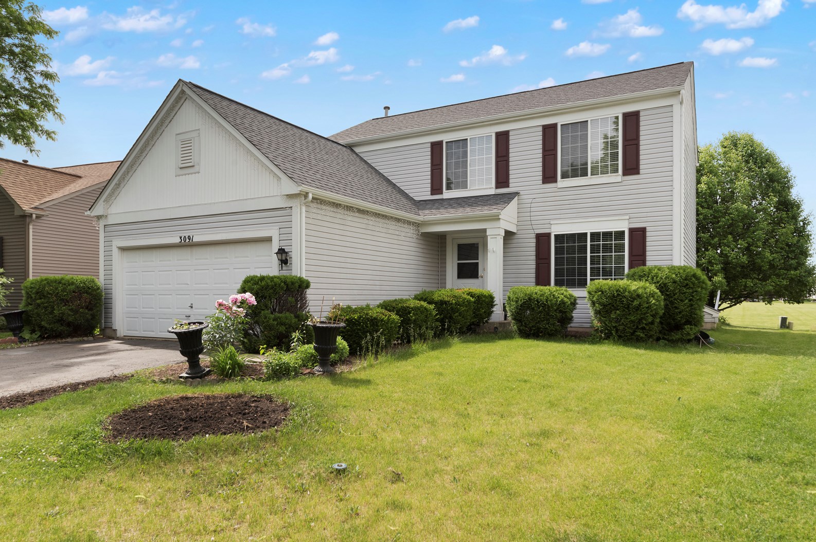 3091 Coastal Dr, Aurora, IL 60503-5710