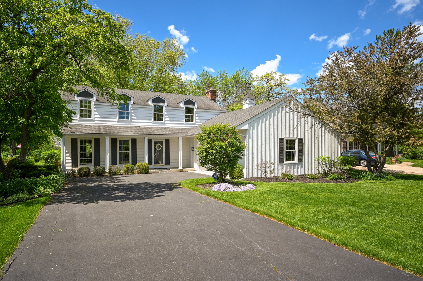 1496 Gone Away Ct, Wheaton, IL 60189-7227