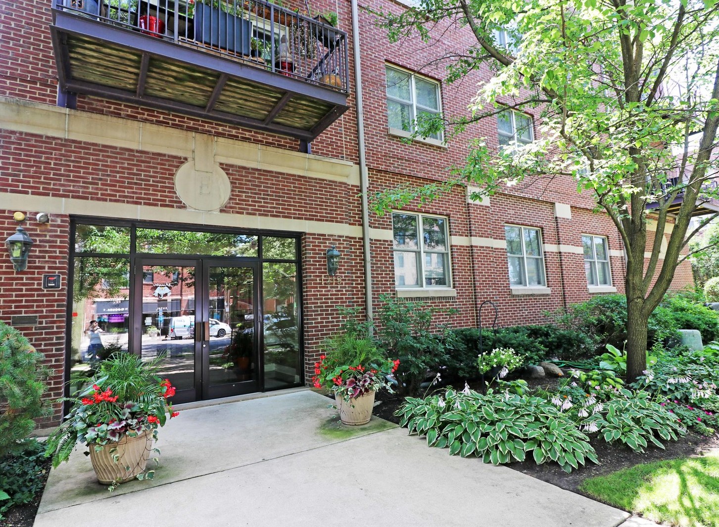 1319 Chicago Ave #305, Evanston, IL 60201
