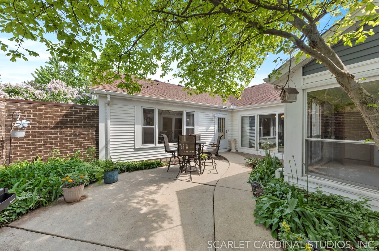 914 Dartmouth Dr, Wheaton, IL 60189-6126