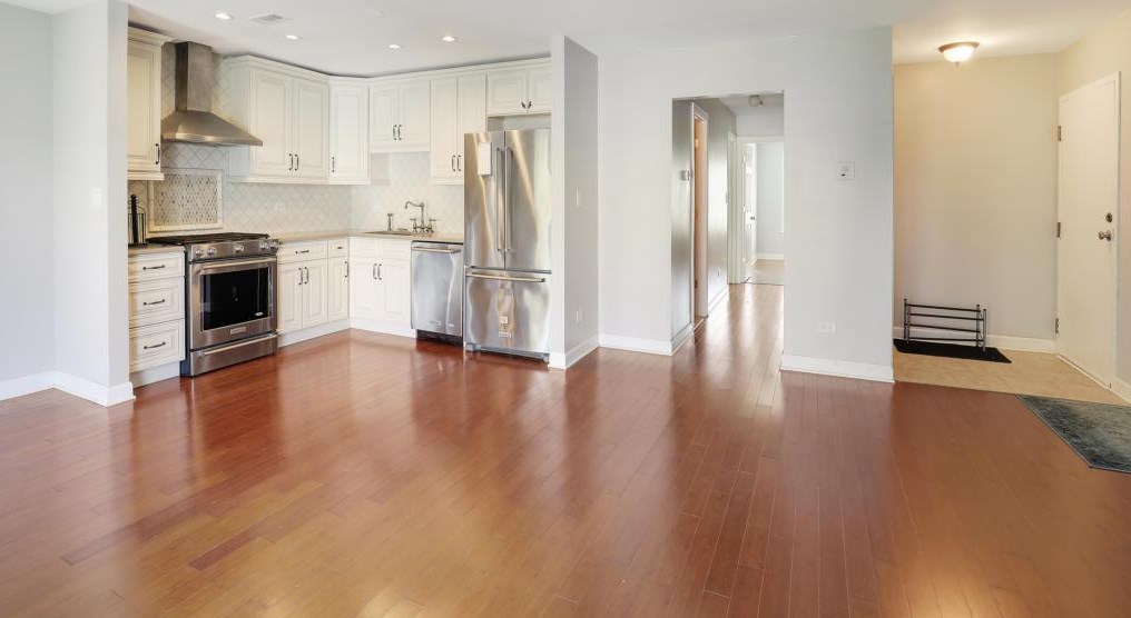 7010 Rhodes Ct, Downers Grove, IL 60517-2142