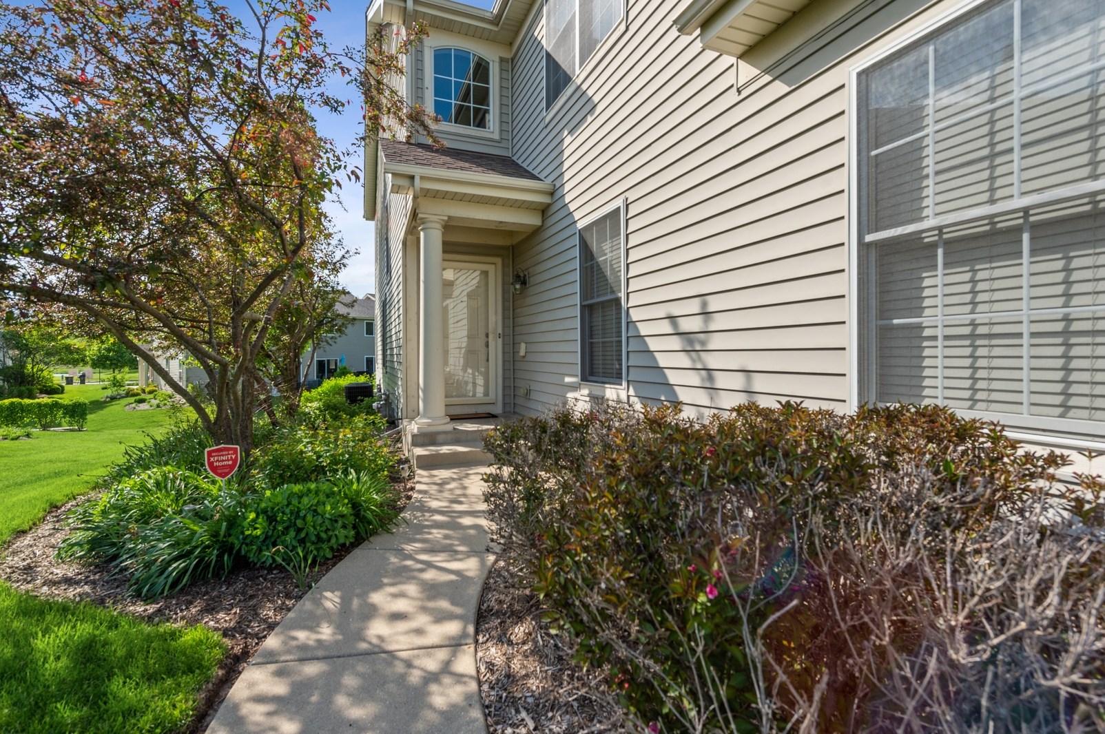 1232 Lake Dr, Trout Valley, IL 60013-1620