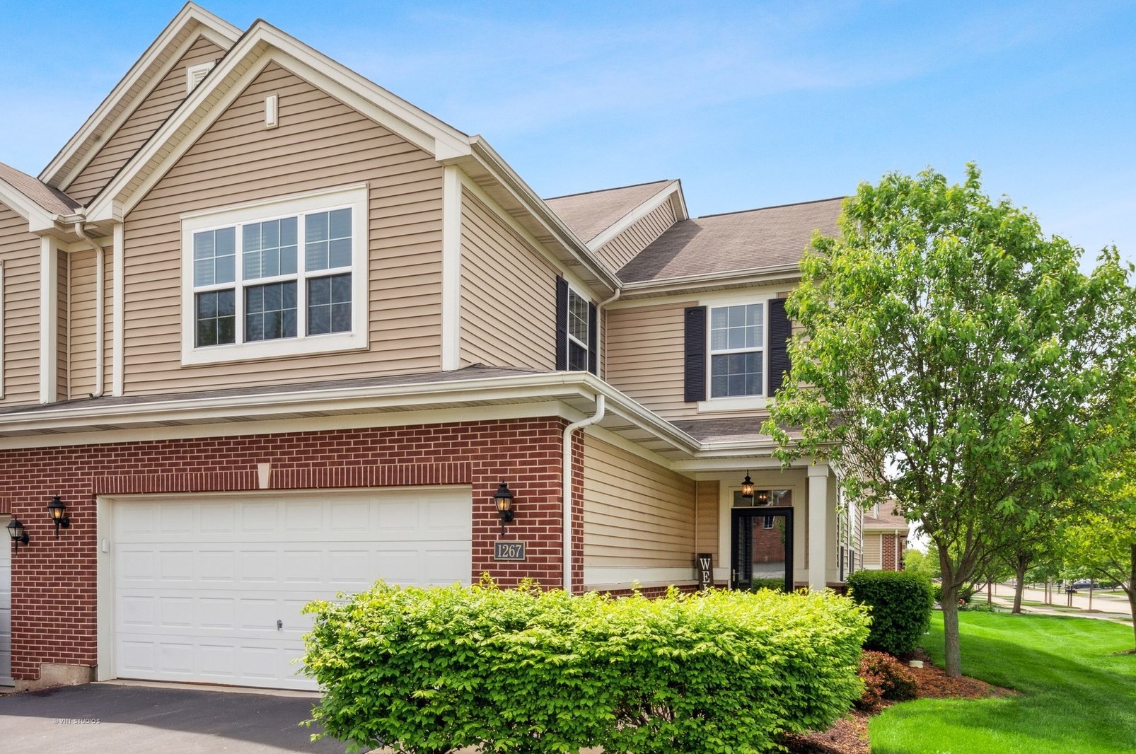 1267 Church Ct, Aurora, IL 60502-8907