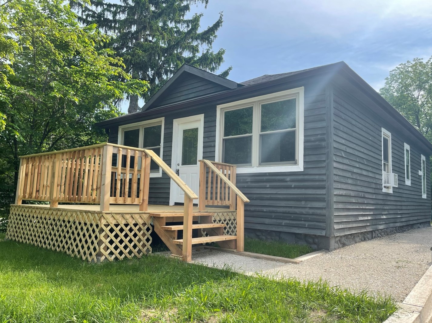 38227 N 2nd Ave, Spring Grove, IL 60081