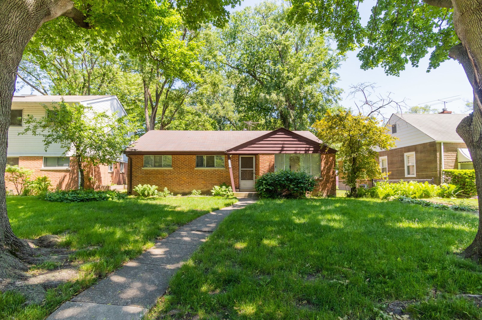 717 Grey Ave, Evanston, IL 60202-1932