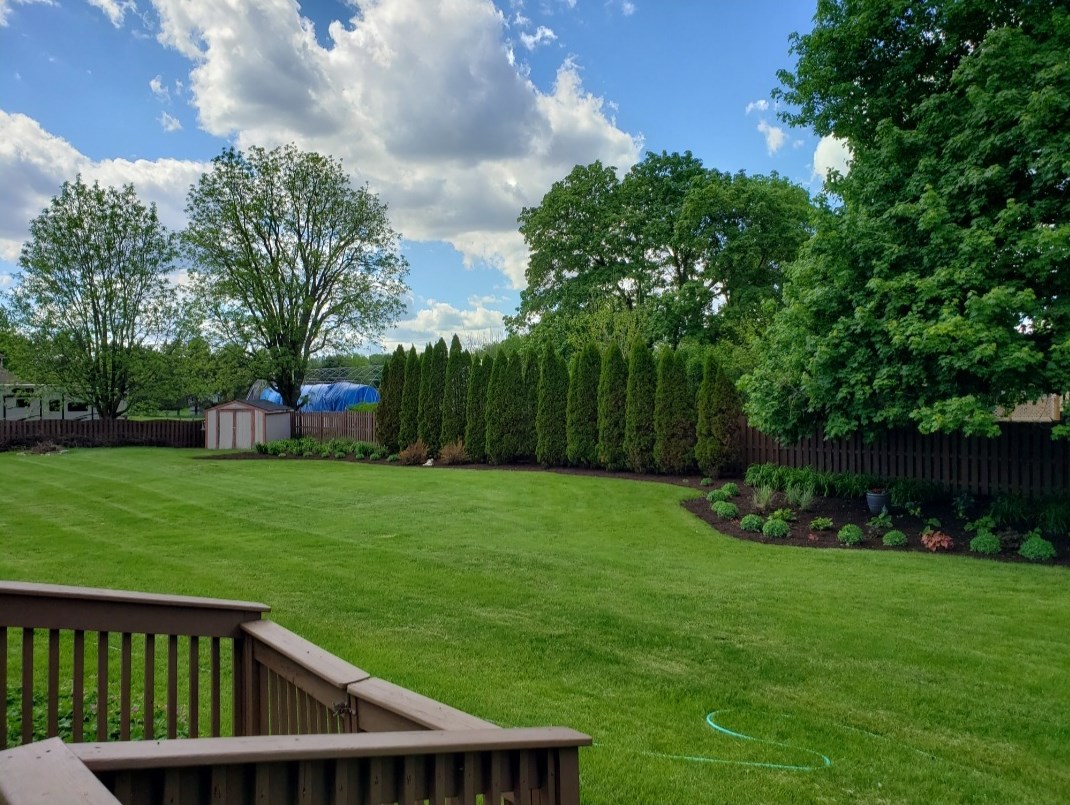 2806 Woodview Dr, Spring Grove, IL 60081