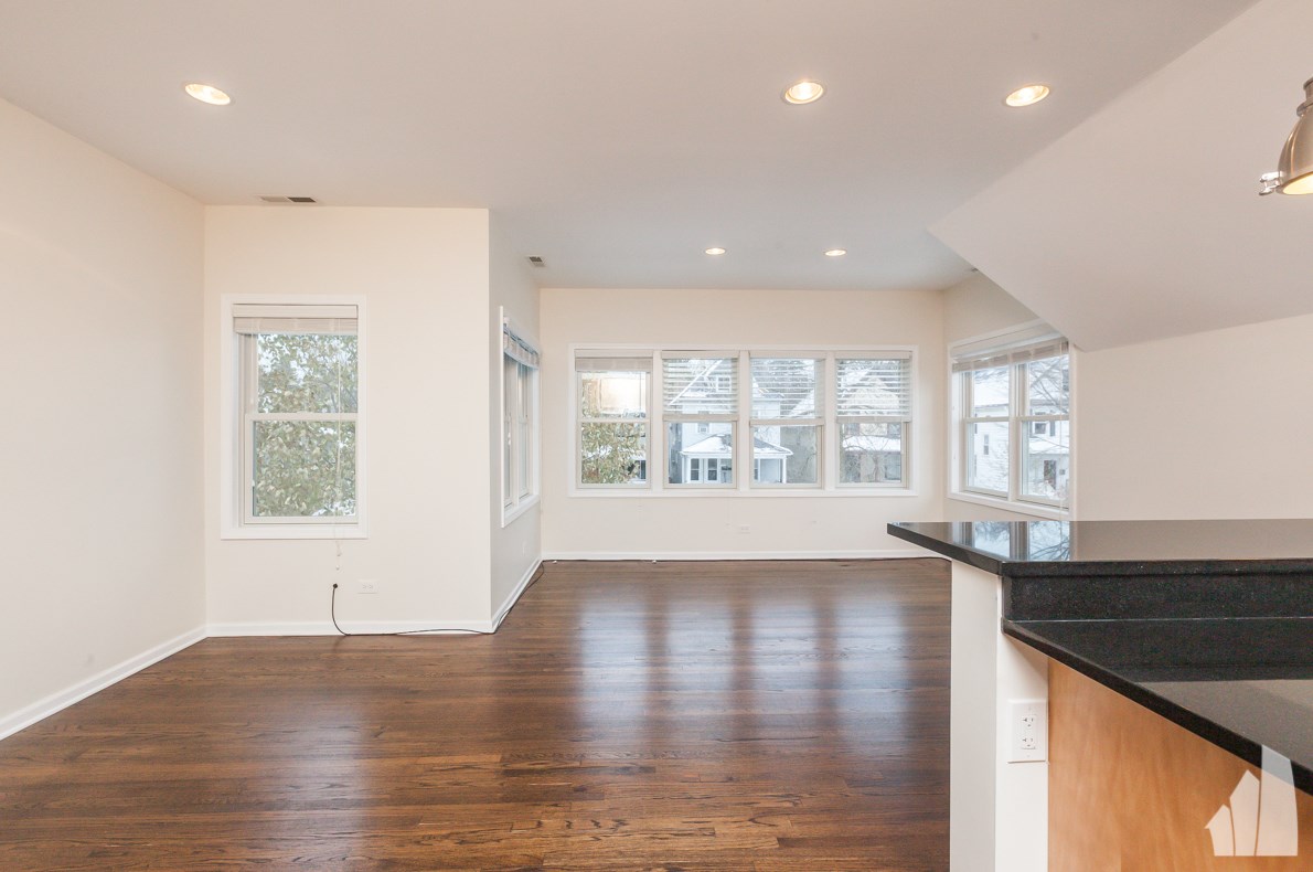 1320 Ashland Ave #2, Evanston, IL 60201