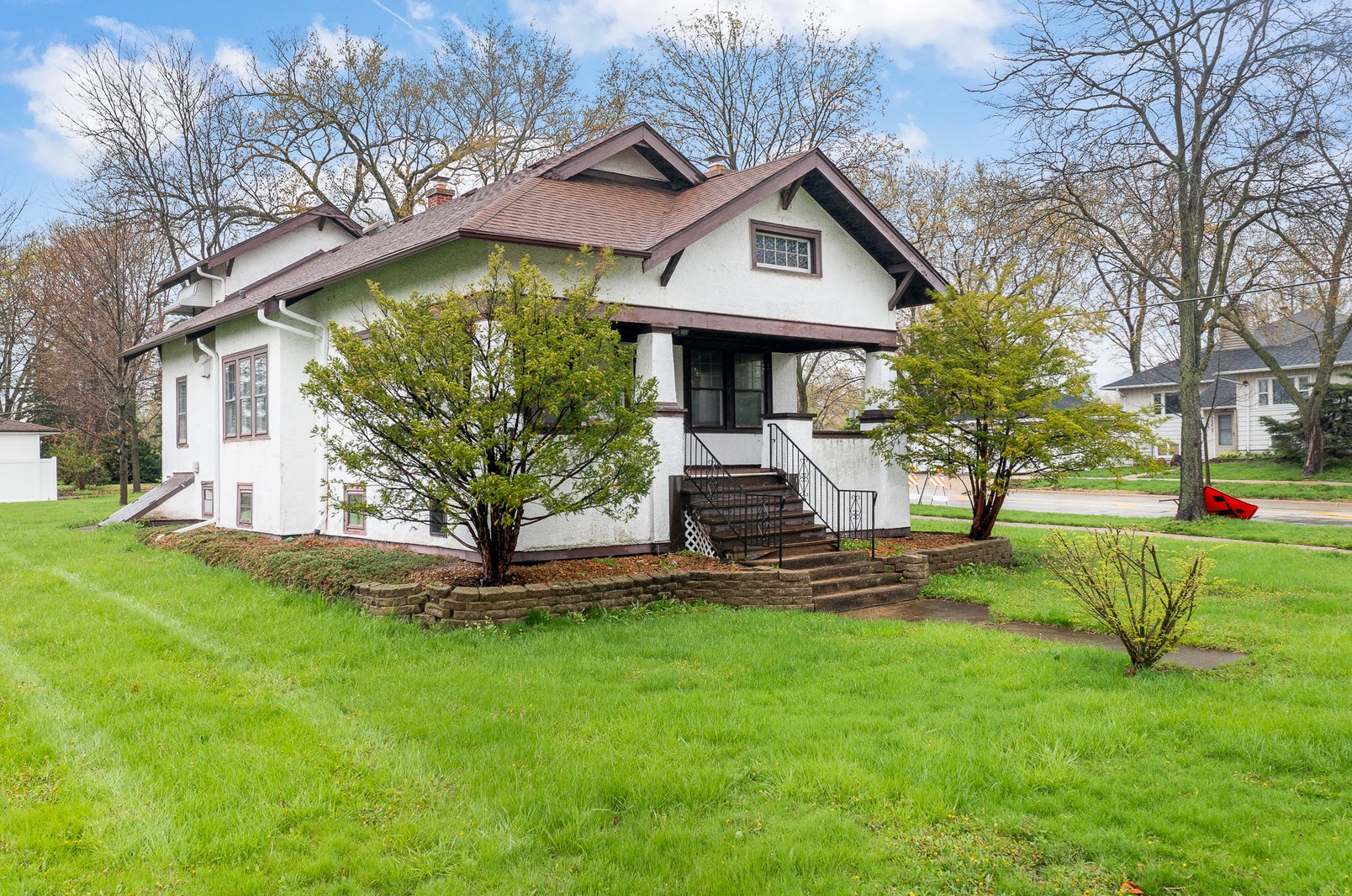 4800 Pershing Ave, Downers Grove, IL 60515-3345