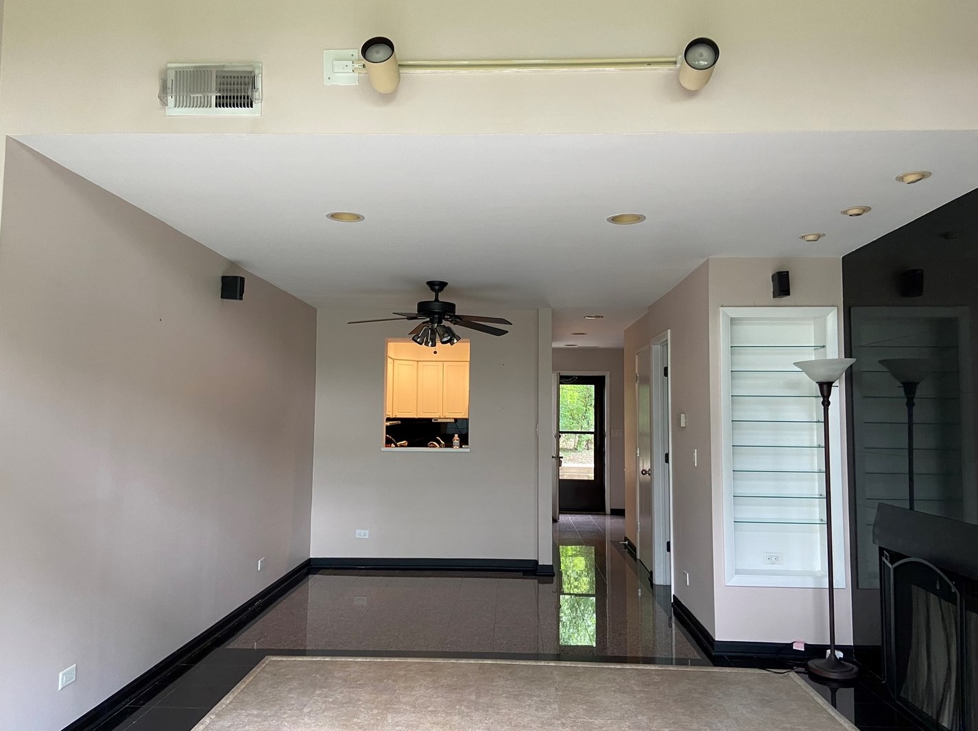 5938 Meadow Dr, Lisle, IL 60532-2906