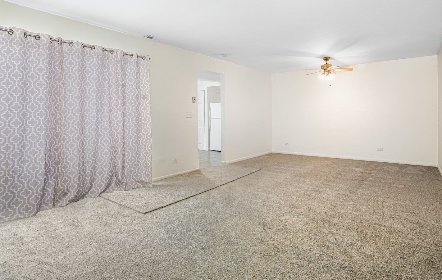 21 Wake Robin Ct, Downers Grove, IL 60517