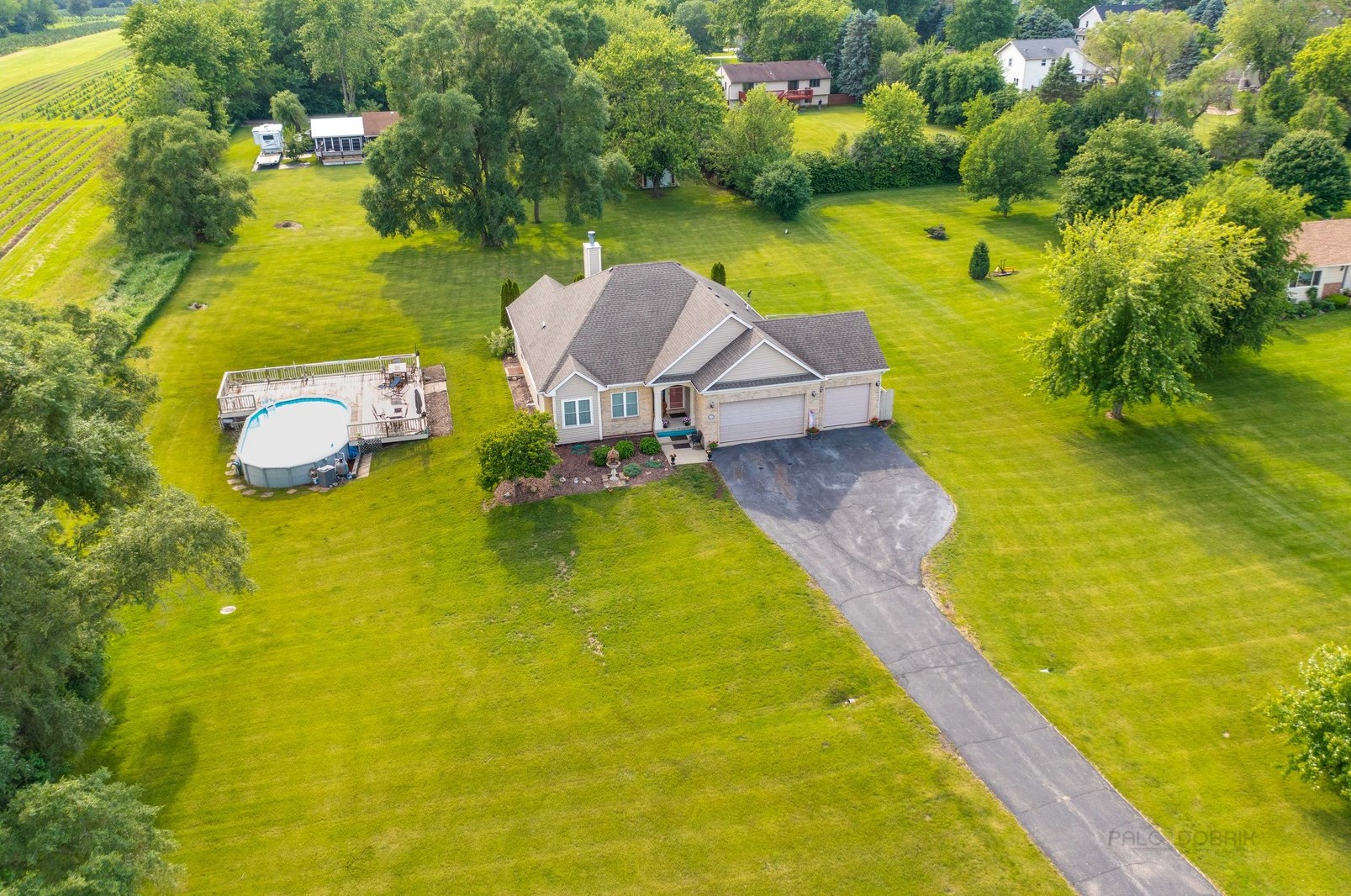 9583 Richardson Rd, Spring Grove, IL 60081